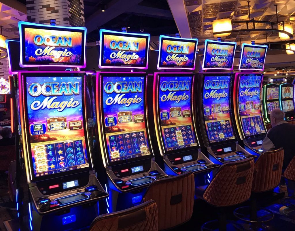 playing online slot games